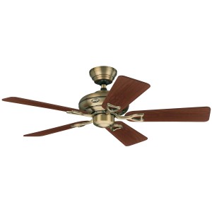 Deckenventilator Hunter Seville II, 112 cm, Messing Antik, mit 5 Holzflügeln in Nussbaum und Eiche.