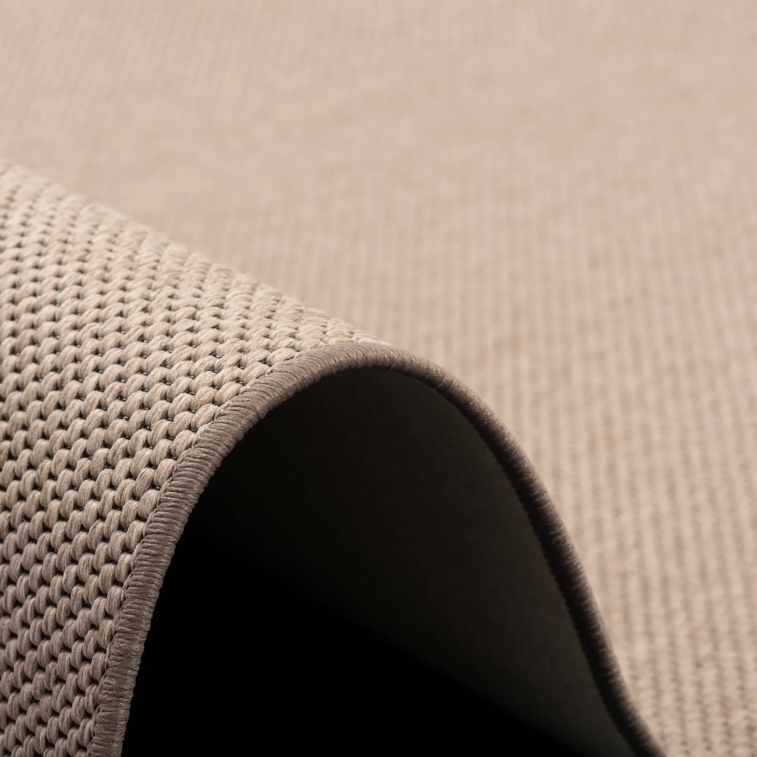 Detailaufnahme: Snapstyle Natur Flachgewebe Teppich Bentzon in Karamell, Kurzflorteppich, gewebte Struktur.