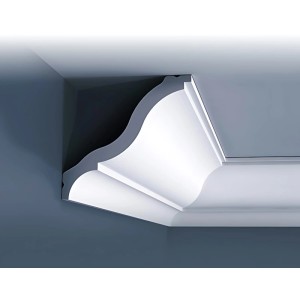 Musterstück einer weißen Eckleiste/Stuckleiste (ca. 10 cm) zur Dekoration von Decken und Wänden.