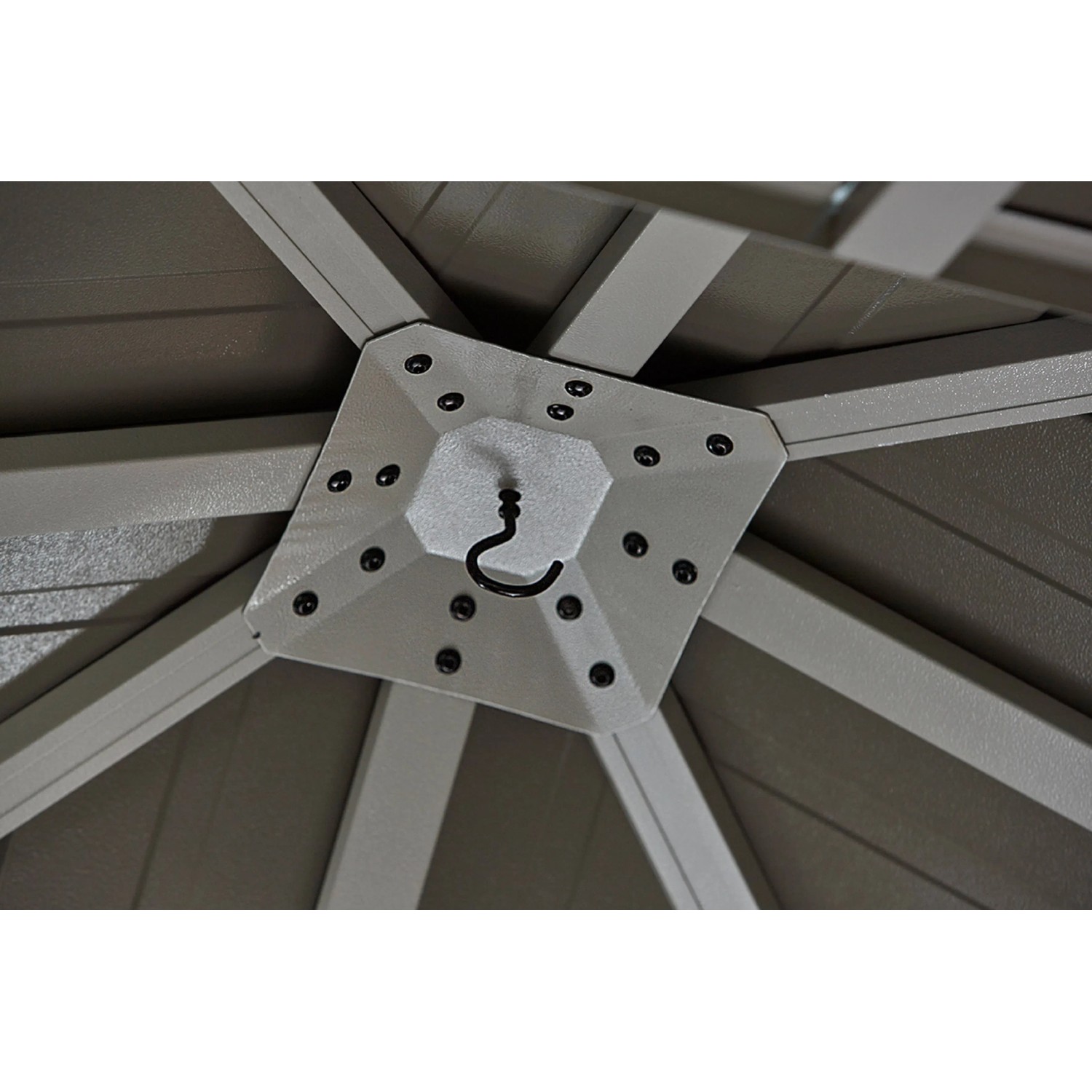 Detailaufnahme des Daches vom Sojag Aluminium Pavillon Messina Champagner mit Haken.