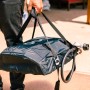 Ooni Koda 12 Transportabdeckung mit Tragegurten, wasserdicht für einfachen Grilltransport.