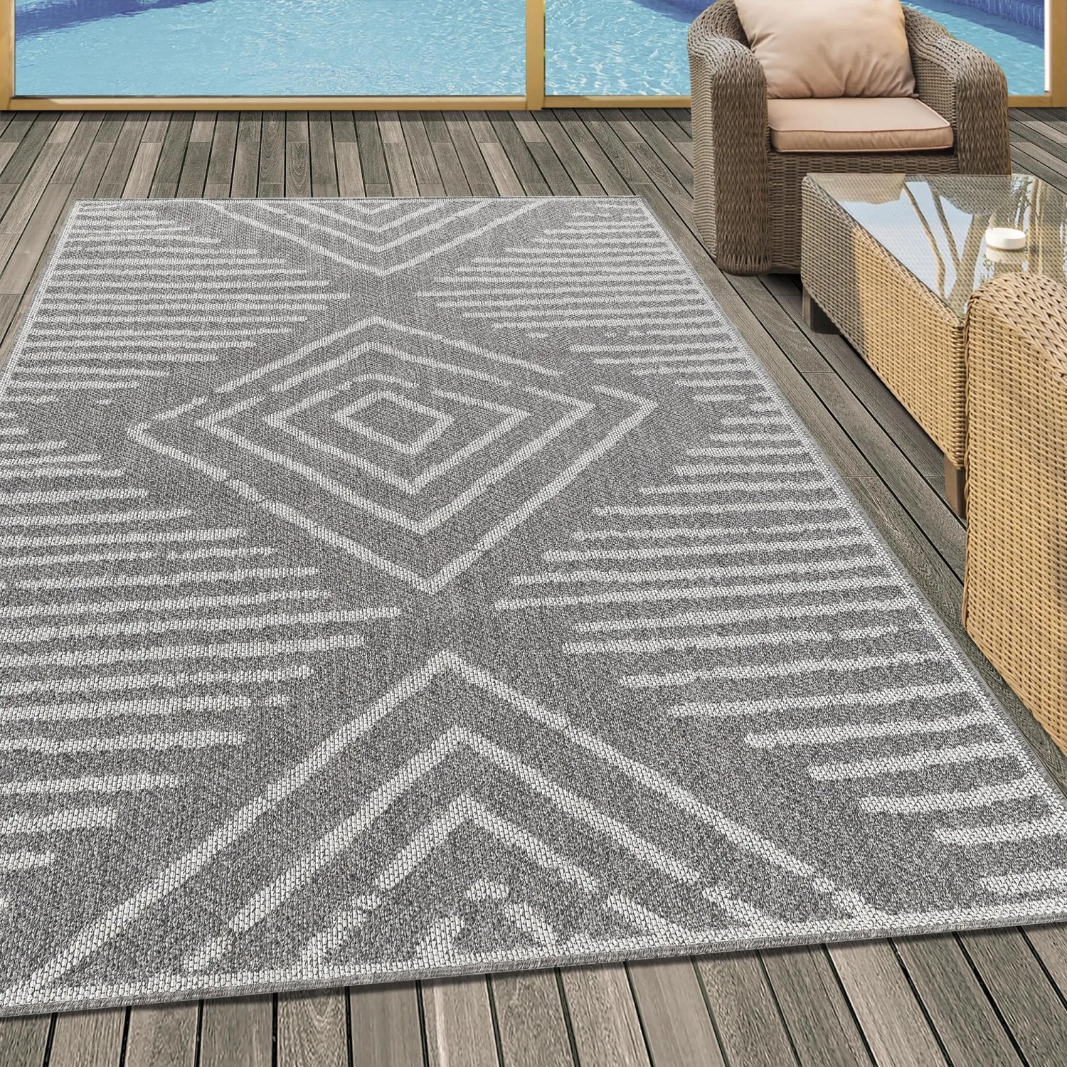 Grauer Ayyildiz Outdoor-Teppich Aruba mit geometrischem Muster, 240x340 cm.