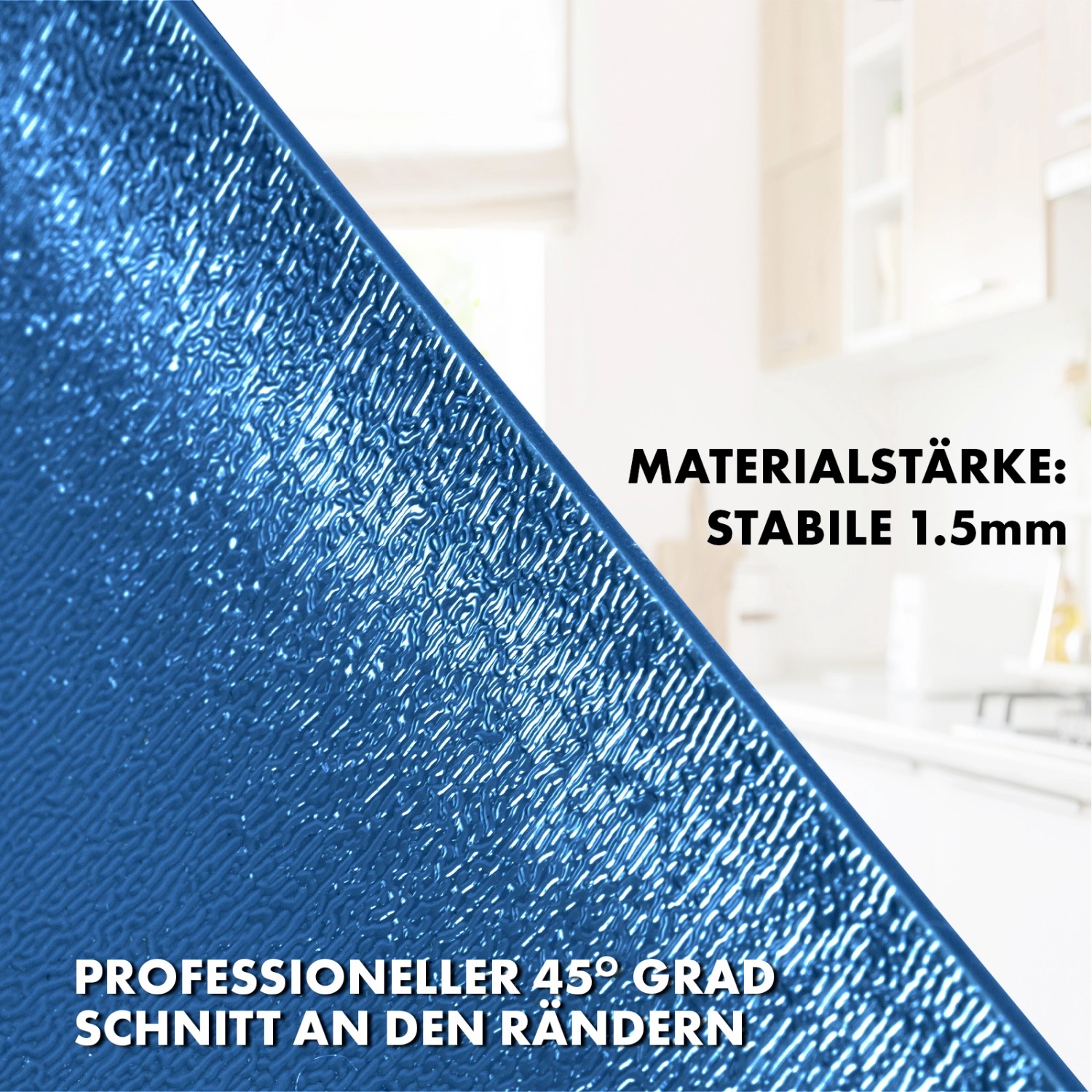 Detailaufnahme: Blaue KARAT Tischfolie Empire mit abgeschrägter Kante, 1,5 mm stark.