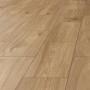 Verlegter Laminatboden ExcellCredenza Oak in Eichenoptik mit Fugen.