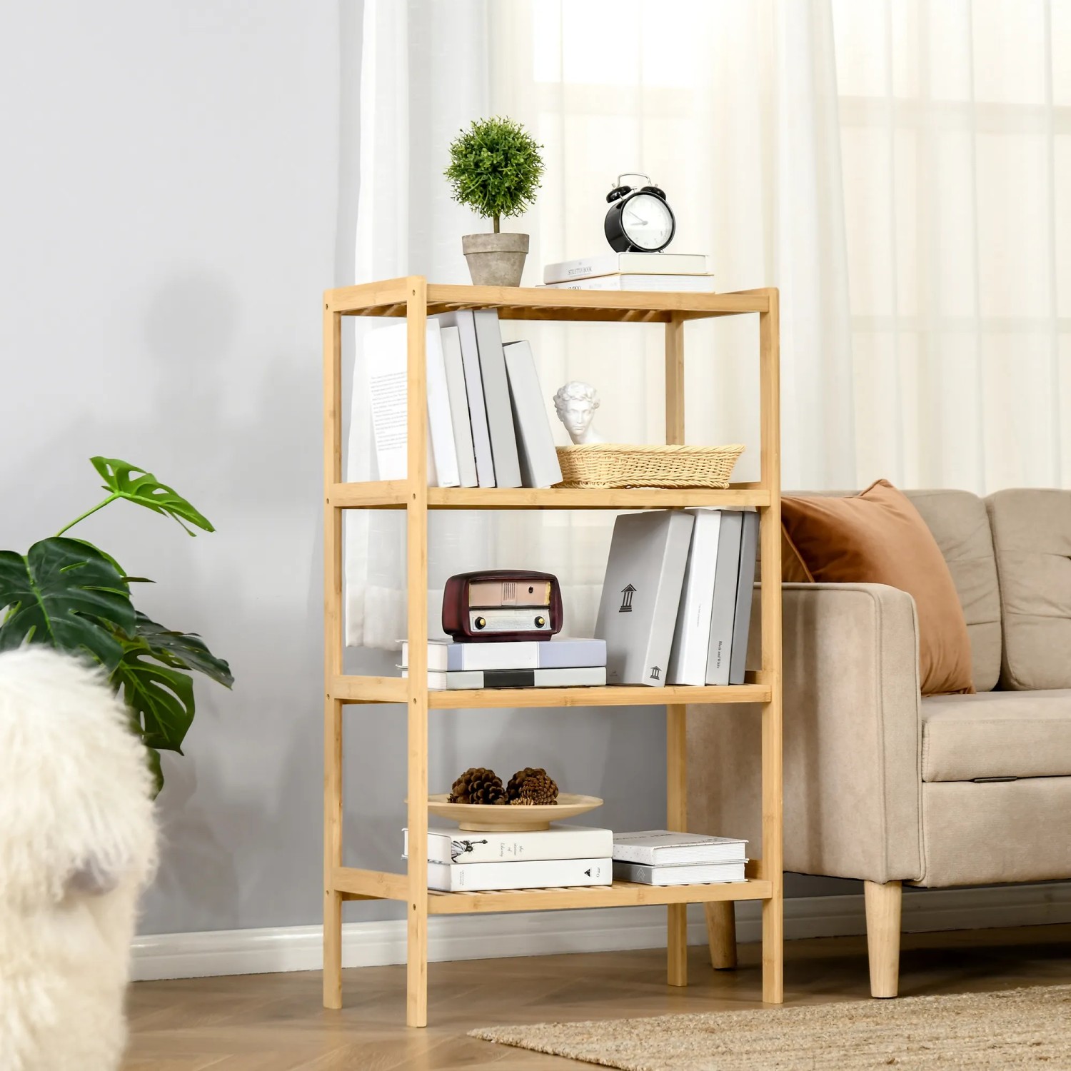 HOMCOM Standregal aus Bambus mit 4 Ablagen, naturfarben. Vielseitiges Holzregal für Wohnraum.
