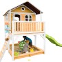 Axi Marc Spielhaus aus Holz mit Rutsche, Sandkasten und Kindern beim Spielen.