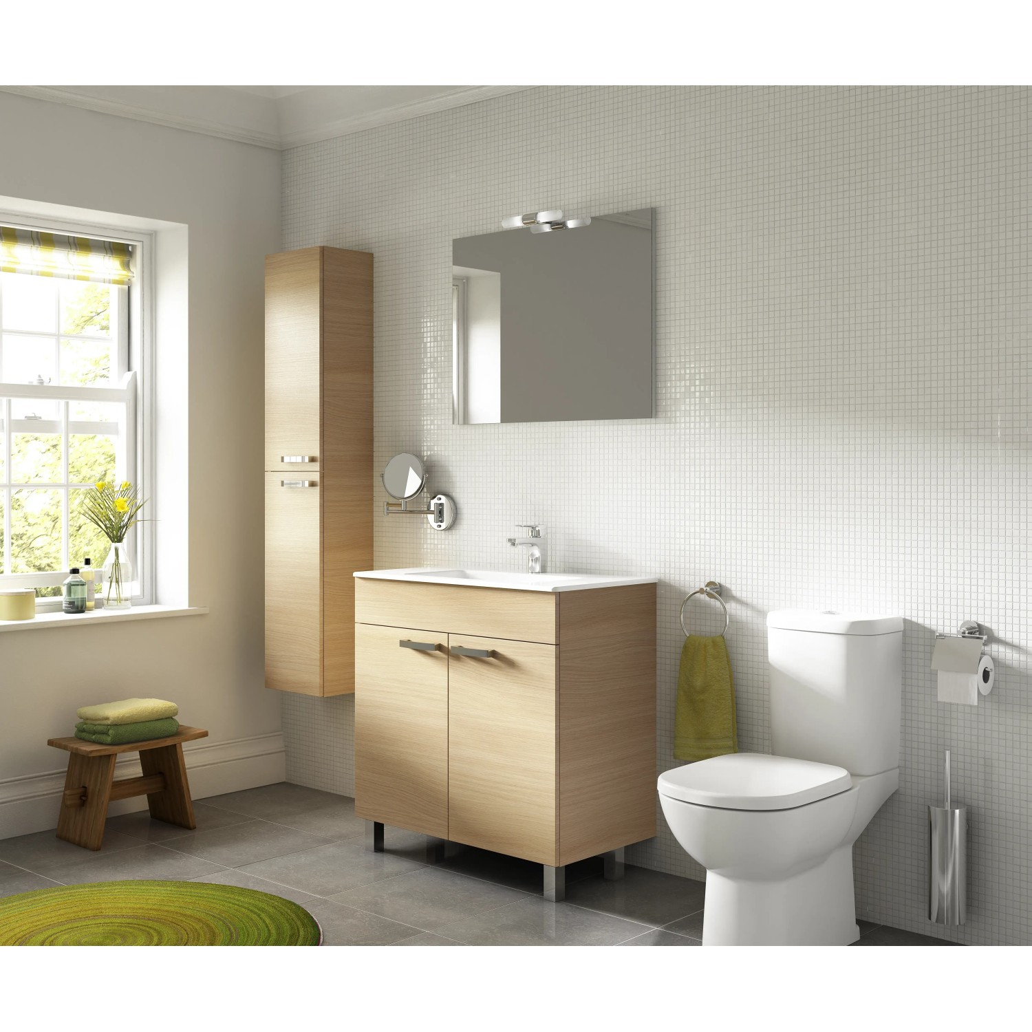 Weißer Ideal Standard Eurovit Plus WC-Sitz mit Softclosing im Badezimmer.