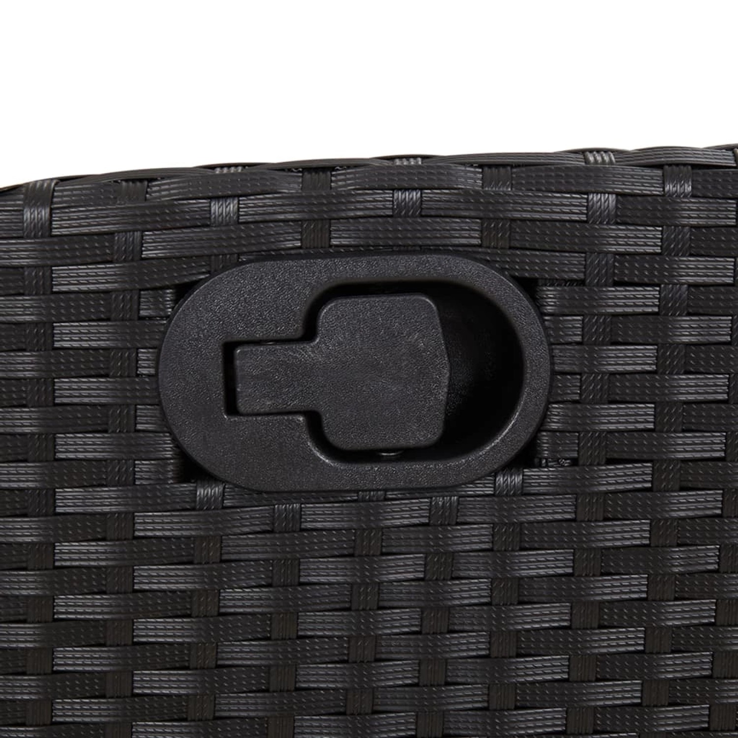 Detailaufnahme: Schwarzes Poly Rattan Gartenmöbel mit Verstellmechanismus.