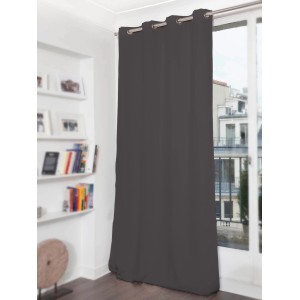 Dunkelgrauer Moondream Lärmschutzvorhang mit Wärmeschutz (260x145 cm) am Fenster.