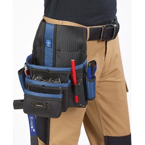 LUX Nageltasche Nylon mit 3 Fächern am Arbeitsgürtel, gefüllt mit Werkzeug.