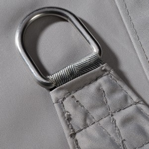 Detailaufnahme: Edelstahl-Befestigungsring am grauen LED-Sonnensegel Belvedere.