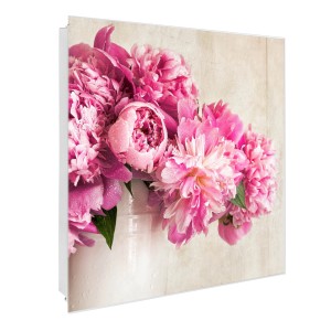 Weißer Schlüsselkasten mit Pfingstrosen-Motiv, Magnettafel und 50 Haken.