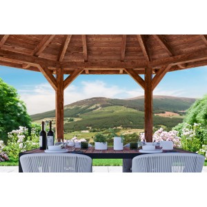 Skan Holz Pavillon Colmar 1 aus Douglasie, Ø 360 cm, Nussbraun, mit Tisch und Stühlen.