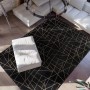 Moderner Kurzflor Teppich MeGusta in Schwarz und Gold mit geometrischem Muster, 160x230 cm.