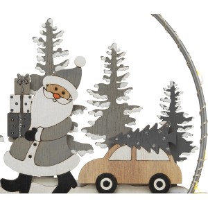 Weihnachtsdeko: Metallring mit Holz, Weihnachtsmann, Tannenbaum und LED-Lichtern.