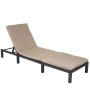 Anthrazit Poly-Rattan Sonnenliege mit cremefarbenem Kissen. Verstellbare Gartenliege.