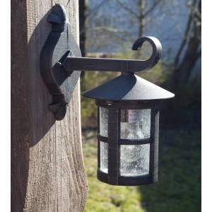 Außen-Wandlampe Jordy in Schwarz-Rost-Braun. Metall-Laterne für Garten, Terrasse oder Balkon.
