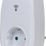 Weißer Wifi Stecker Schuko zur Hausfunksteuerung von Elektrogeräten.