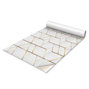 Weiße Möbelfolie mit goldenem Geometrie-Muster, gerollt. Klebefolie für Möbel.