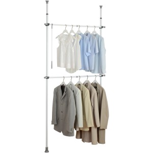 Wenko Teleskop-Garderobensystem Herkules Basic mit Kleidung auf zwei Stangen. Flexible, textile Aufbewahrung.