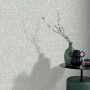 Erismann Vliestapete Opus Forte, olivgrün mit floralen Ornamenten.