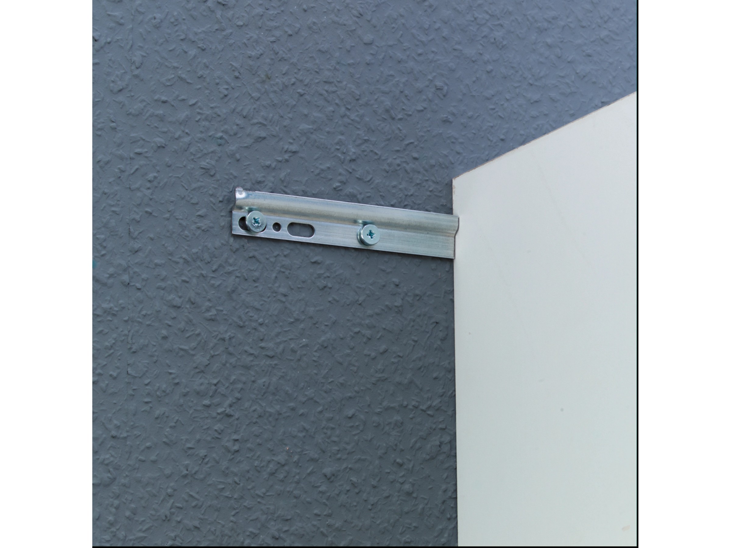 Hängeschrank Aufhängeschiene Aus Stahl – Gelocht, Verzinkt, Für Die Montage Von Küchen- Oder Wandschränken Hängeschrank Aufhängeschiene Aus Stahl – Gelocht, Verzinkt, Für Die Montage Von Küchen- Oder Wandschränken