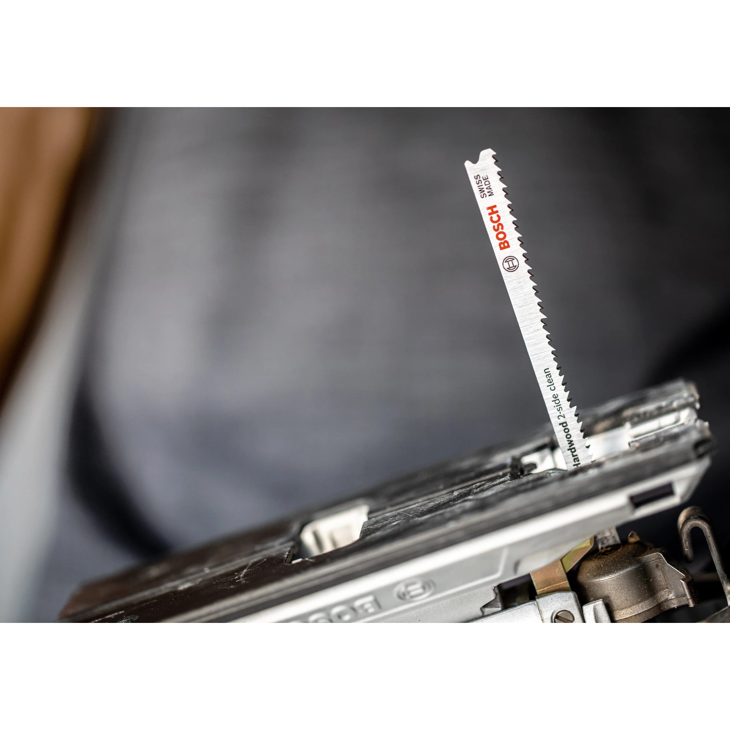 Bosch Expert T308BFP Stichsägeblatt für Laminat, eingesetzt in Stichsäge.