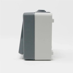 McPower Feuchtraum Wechselschalter SECURE 250V10A IP44