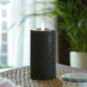 Graue LED Kerze LINA in Rustik Optik, Echtwachs, flackernde 3D Flamme und Timer, 15cm hoch.