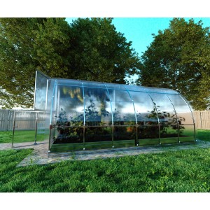 Klasika Gewächshaus 12m² mit Polycarbonat-Abdeckung im Garten.