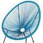 Blauer Cocktailsessel mit schwarzem Stahlgestell, ideal für Garten und Terrasse.