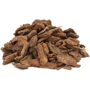 Floragard Pinienrinde, mittlere Körnung (15-25 mm), naturbelassener Bodenbelag.