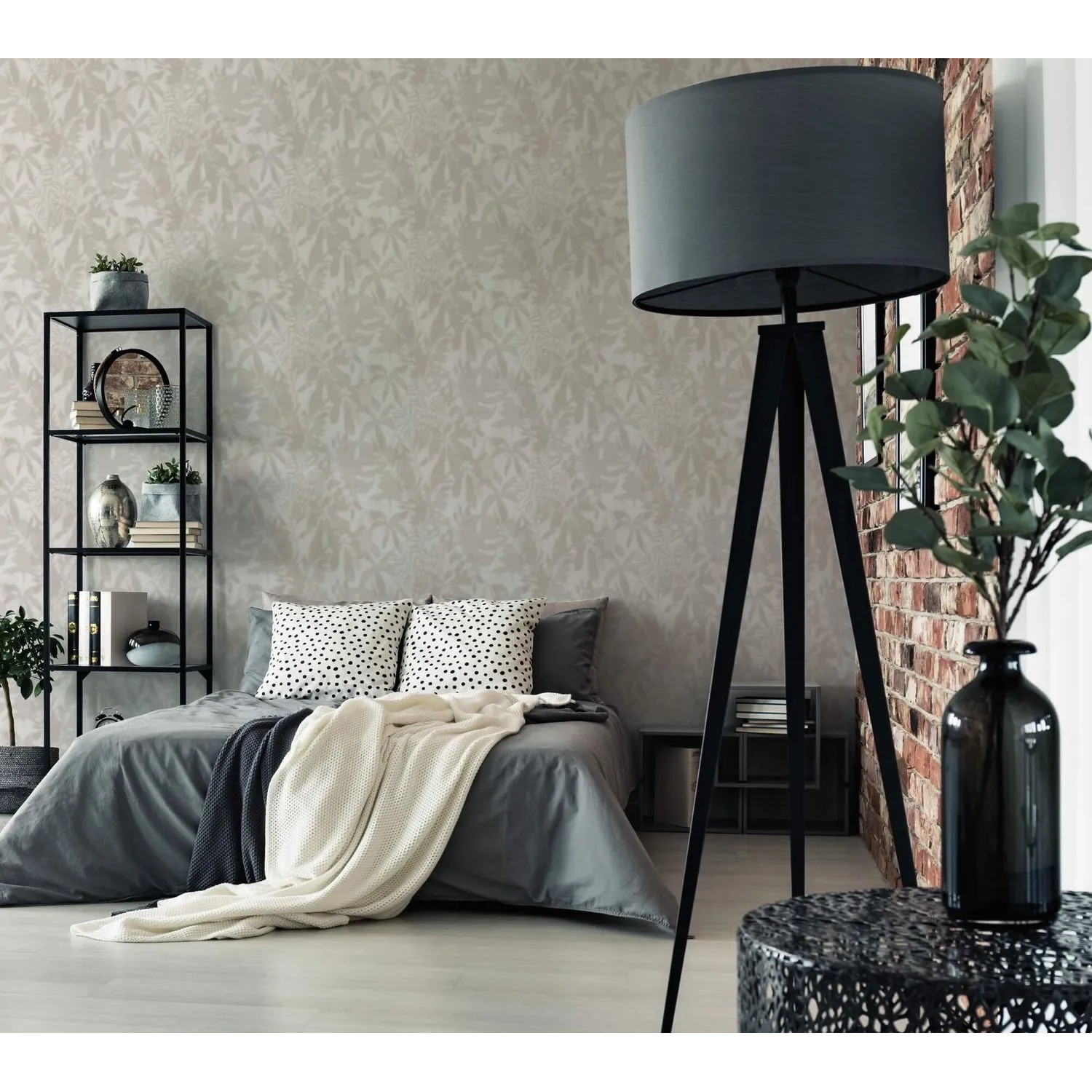 PROFHOME Vliestapete mit floralem Muster in Grau und Beige im Schlafzimmer.