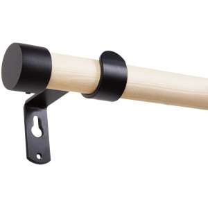 Gardinenstangen-Set aus Holz, naturfarben, 160 cm, mit schwarzer Halterung und Endstück.
