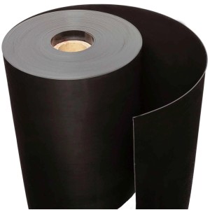 Schwarze HDPE Rhizomsperre als Rolle. Begrenzt effektiv das Wurzelwachstum von Bambus und Gräsern.