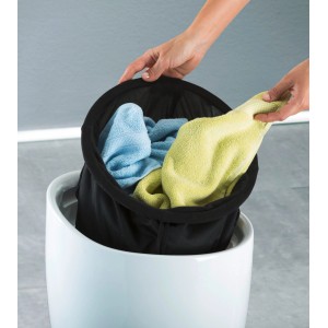 Wenko Badhocker Candy mit Wäschesack (20 l), weiß, mit Wäsche befüllt.
