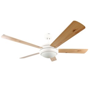 Weißer Deckenventilator Ursa mit Holzflügeln, Beleuchtung und Fernbedienung.