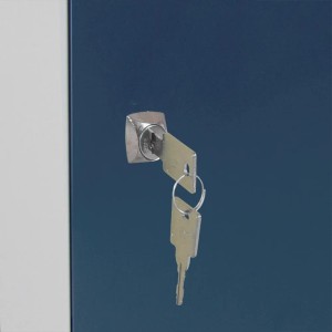 Schlüssel im Schloss der PROREGAL Werkbank Giant Rhino Schublade.