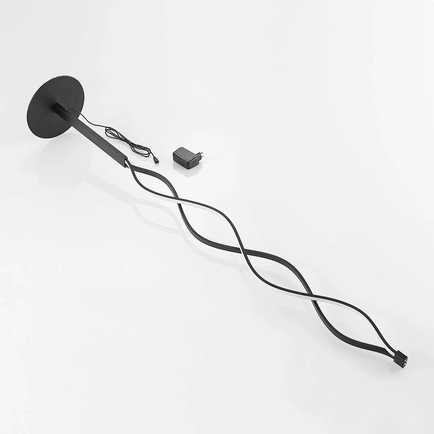 Moderne, dimmbare LED Stehlampe Welina in Schwarz aus Metall, 150cm hoch für Wohnzimmer.