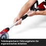 Einhell Akku-Fugenreiniger GC-CC 18 Li Kit mit teleskopierbarem Holm in Nutzung.
