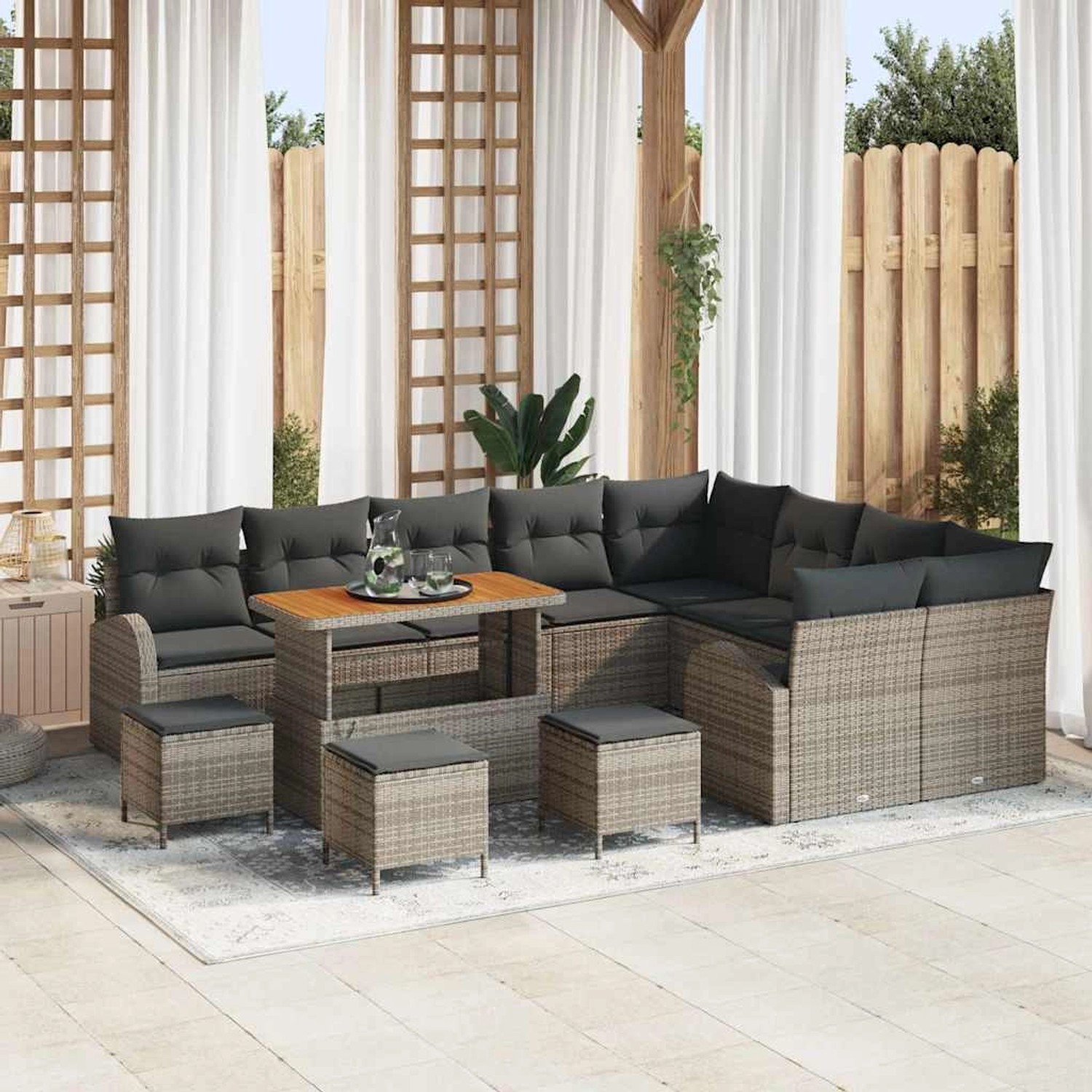 Graues 13-tlg. vidaXL Garten-Sofa-Set aus Poly Rattan mit Tisch und Kissen.