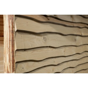 Detailansicht der naturbelassenen Holzfassade des weka Gartenhaus 820 A mit Theke.