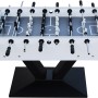 Cougar Worldcup Premium Pro Fußballtisch mit schwarz-weißen Spielern und schwarzem Metallfuß.