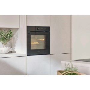 Respekta Einbaubackofen Adrian, schwarzes Glas, 71 l Garraum, Airfry Funktion.