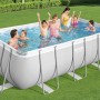 Bestway Frame Pool-Set Power Steel, 412x201x122 cm, lichtgrau, mit Familie im Wasser.