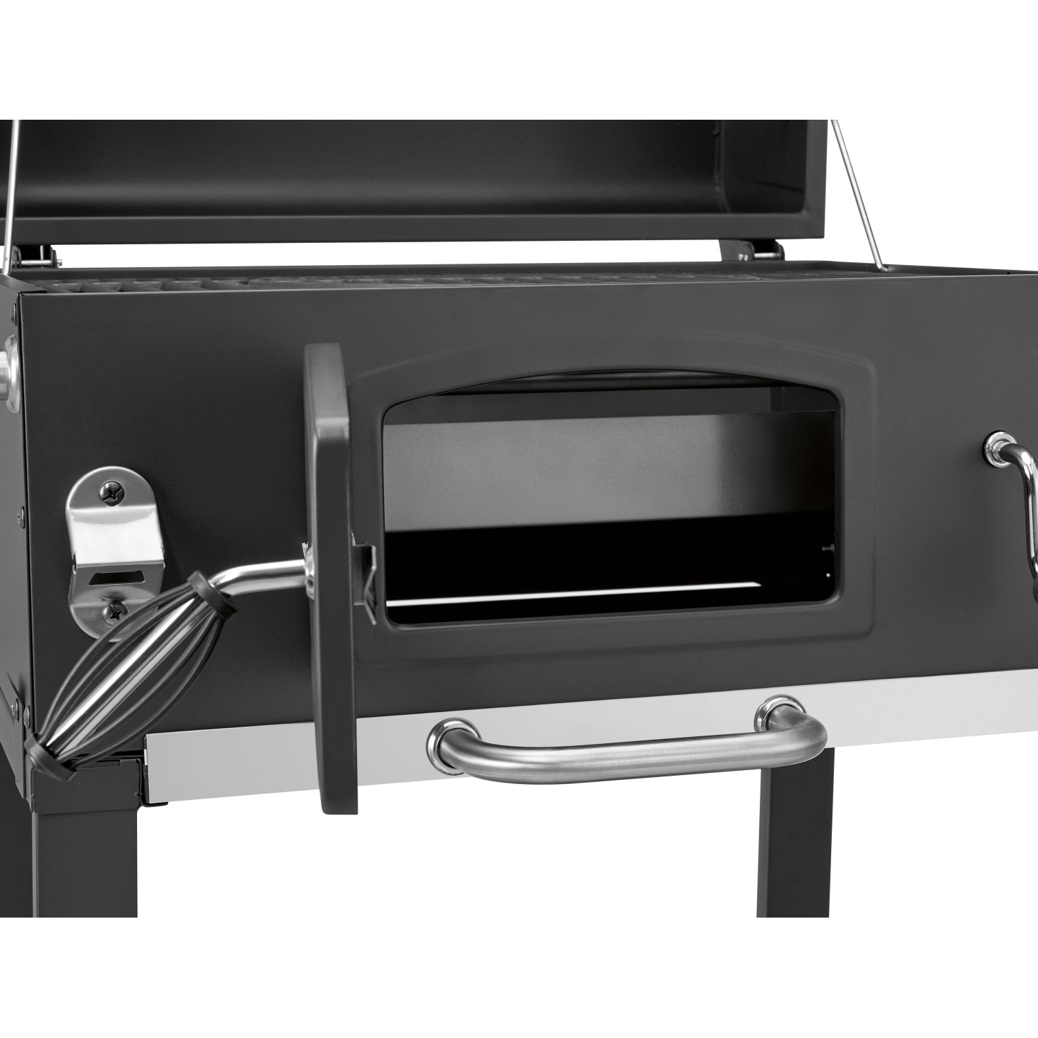 Jamestown Holzkohlegrillwagen Jaxon mit offener Kohleklappe und Flaschenöffner.