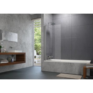 Hüppe Badewannenabtrennung Design Pure, 1-teilig, silber matt, montiert auf einer Badewanne im Badezimmer.