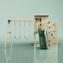 PolarPlay Spielturm Björn mit Schaukel, Rutsche und Kletterwand aus Holz, dunkelgrün.