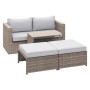 5-teiliges Balkonmöbel-Set Olea Mini aus Polyrattan in Hellgrau mit 2 Sesseln, 2 Hockern und 1 Tisch.