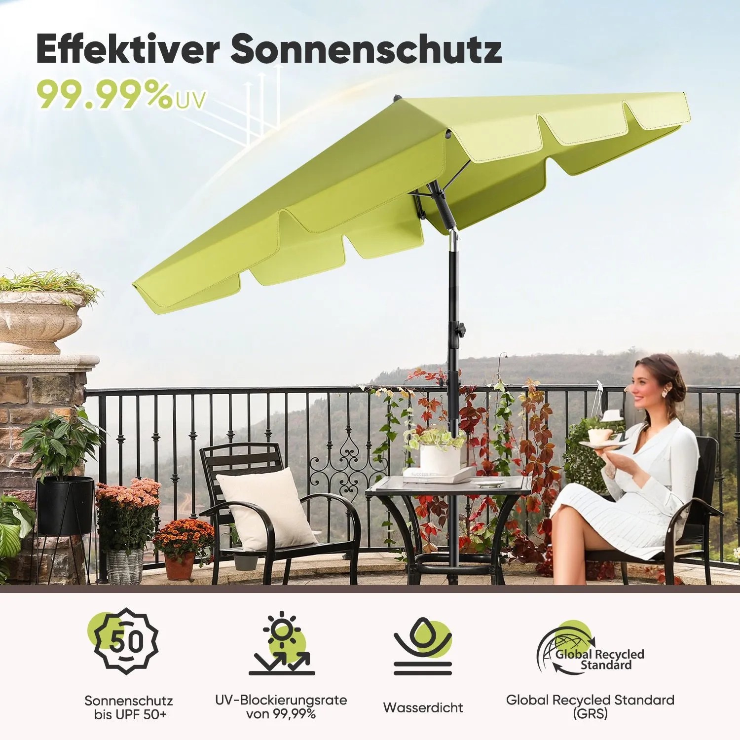 Rechteckiger, hellgrüner Sekey Sonnenschirm 200x125 cm auf Balkon mit sitzender Frau.